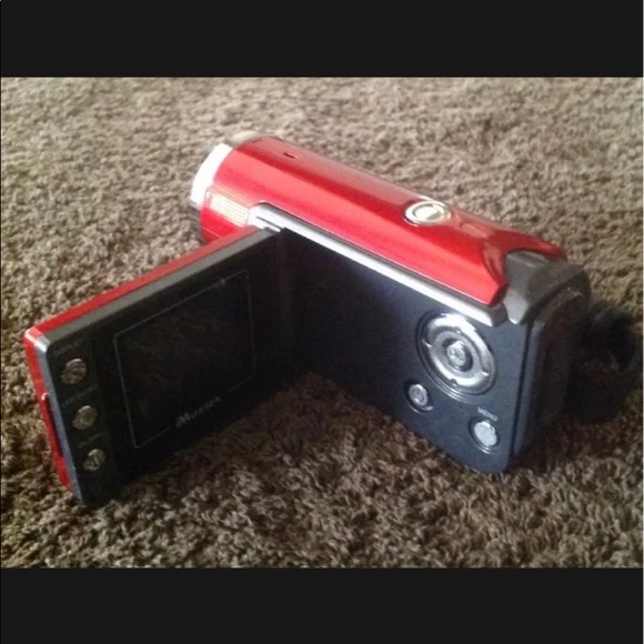 Mustek DV316L Digital Video Camera 6-in-1 Multifunctional Camera - Picture 2 of 8